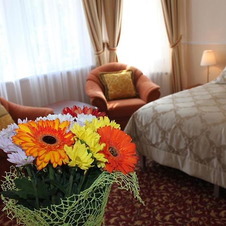 Spa Hotel Purkyne Karlsbad Buitenkant foto