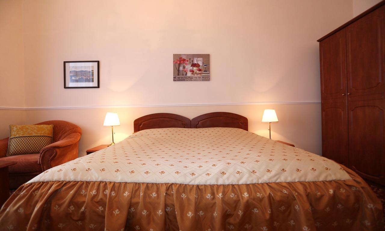 Spa Hotel Purkyne Karlsbad Buitenkant foto